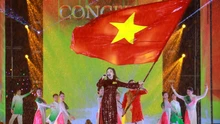 Concert “Việt Nam trong tôi”: Vạn người đội mưa nhiệt tình cổ vũ ​