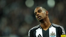 Newcastle cần phải dứt khoát với Isak