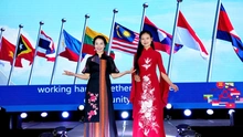 NTK Hằng Nguyễn: Áo dài là "sứ giả" tôn vinh di sản văn hóa dân tộc