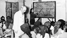 Cách mạng Tháng Tám: Sự phục hưng của một nền văn hóa dân tộc đầy tự hào