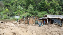 Điện Biên họp khẩn, quyết tâm xây dựng nhà mới cho người dân vùng lũ