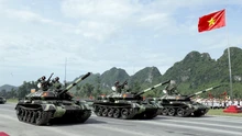 Huấn luyện thực hành cơ động phương tiện thực hiện nhiệm vụ A80 tại Quảng trường Ba Đình