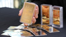 Giá vàng bám sát mức cao kỷ lục