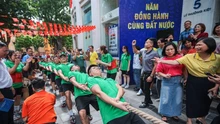Sôi nổi giải kéo co chào mừng 80 năm Ngày thành lập Thông tấn xã Việt Nam