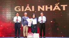 Nhà văn Thụy Anh giành giải Nhất cuộc thi viết 'Cha và con gái'