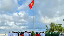 Lễ Thượng cờ Tổ quốc, dâng hương Bác Hồ tại Đặc khu Cô Tô