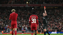 Cúp Liên đoàn Anh: Ekitike ghi bàn cho Liverpool rồi dính thẻ đỏ; Chelsea thắng ngược trên sân khách