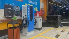 Vinfast bắt tay Thế Giới Di Động mở 1.000 trạm sạc ô tô