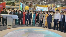 Hàng nghìn hình ảnh, hiện vật kể câu chuyện Quảng Ninh năng động, giàu bản sắc