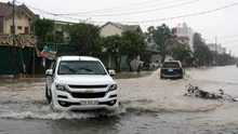 Nghệ An: Triều cường gây ngập nặng các địa phương ven biển