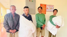 Quảng Trị nỗ lực tìm kiếm 9 ngư dân mất tích trên sông Gianh