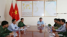 Xuyên đêm tìm kiếm 9 thuyền viên mất tích trên hai tàu cá bị chìm tại Quảng Trị