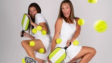 Tranh cãi 'dồn bóng vào phái nữ' khi chơi pickleball