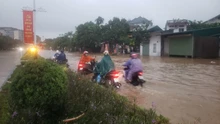 Tiến sĩ Mai Văn Khiêm: Hoàn lưu bão tiếp tục gây mưa rất lớn ở Bắc Bộ, Bắc Trung Bộ