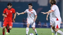 TRỰC TIẾP bóng đá Việt Nam vs Singapore: Văn Khang đá phạt trực tiếp chệch cột dọc (H1, 0-0)