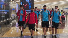 U23 Việt Nam tới UAE sau 12 tiếng di chuyển, ra sân tập ngay