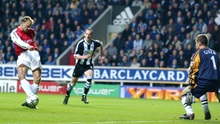 Siêu phẩm của Bergkamp được bầu chọn là bàn thắng đẹp nhất mọi thời đại Premier League