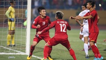 VIDEO: Quang Hải và Hồng Duy phối hợp như Messi và Alba khi ghi bàn vào lưới Campuchia