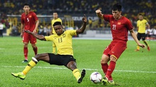 Sao nhập tịch Malaysia được khuyên nên đá trung phong trước Việt Nam