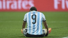 Higuain giã từ ĐTQG: Một siêu tiền đạo, nhưng lại là người khiến Messi mất World Cup