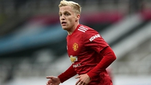 Solskjaer có thể làm gì để cứu sự nghiệp của Van de Beek?