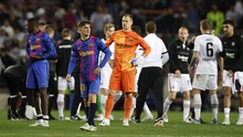 Barcelona 2-3 (chung cuộc 3-4) Frankfurt: Thày trò Xavi bị loại sốc ở Europa League