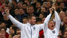 CĐV Anh bị chỉ trích vì ăn mừng như thể vô địch World Cup