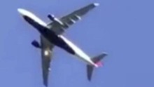 VIDEO: Cận cảnh cháy động cơ chiếc máy bay chở 227 người
