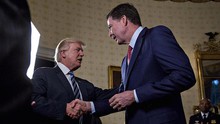 Hé lộ ‘bữa tối định mệnh’ của Giám đốc FBI với tổng thống Donald Trump