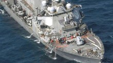 Chiến hạm Mỹ bẹp dúm, 7 thủy thủ mất tích sau vụ đâm ngoài khơi Nhật Bản