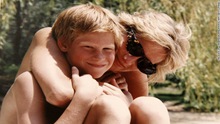 Anh em Hoàng tử William hối tiếc cả đời về câu cuối nói với Công nương Diana