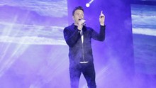 Đêm nhạc Shane Filan - Love Always Tour 2017: Khán phòng bùng cháy, 'fan cuồng' không thể ngồi yên