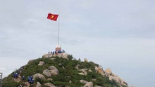 Khánh thành cột cờ Tổ quốc tại huyện đảo Cồn Cỏ, Quảng Trị