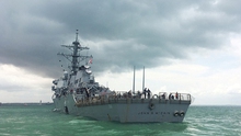VIDEO: Tàu khu trục USS John S McCain sau cú đâm 'chí mạng'