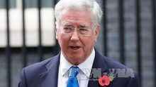 Bộ trưởng Quốc phòng từ chức vì quấy rối tình dục, chính phủ Anh chao đảo