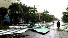 HÌNH ẢNH: Phú Yên, Nha Trang thiệt hại nặng sau cơn bão số 12