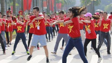 Hà Nội nhảy flashmob tiếp lửa U23 Việt Nam trước thềm chung kết