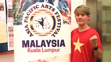Từ Malaysia, Sao Mai Phương Nga và học trò gửi lời chúc U23 Việt Nam 'tự tin chiến thắng'