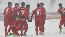 Ca sĩ Nguyễn Trần Trung Quân: 'Xin đừng để bóng đá trở thành showbiz...'