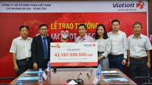 Vietlott trao thưởng giải Jackpot hơn 43 tỷ đồng cho nữ khách hàng ở Hậu Giang