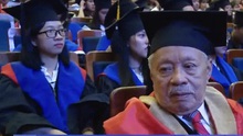 VIDEO: Cụ ông nhận bằng thạc sĩ ở tuổi 85