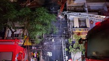 130 lính cứu hỏa vất vả dập tắt đám cháy trên đường Hải Thượng Lãn Ông, TP HCM