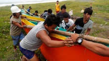Siêu bão Mangkhut đổ bộ Philippines, hàng vạn người phải sơ tán khẩn cấp