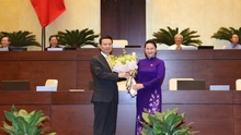Quốc hội thông qua Nghị quyết phê chuẩn bổ nhiệm chức vụ Bộ trưởng Bộ TTTT đối với ông Nguyễn Mạnh Hùng