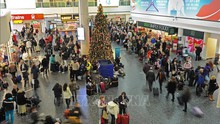 Anh: Sân bay Gatwick hủy 760 chuyến bay do thiết bị bay không người lái