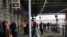 Anh: Sân bay và nhà ga thủ đô London nhận bom thư