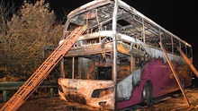 Trung Quốc: Xe du lịch bất ngờ bốc cháy, hơn 20 người thiệt mạng
