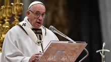 Giáo hoàng Francis ký ban hành luật chống nạn xâm hại trẻ em