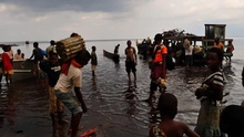 Chìm tàu tại CHDC Congo, hơn 100 người mất tích