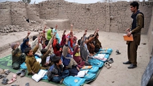 UNICEF cảnh báo tình trạng 'học dưới làn đạn' tại Afghanistan